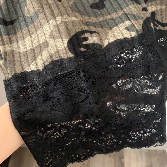 Venus Camo Front Cutout Mock Neck Bodycon Dress - Picture 7 of 9